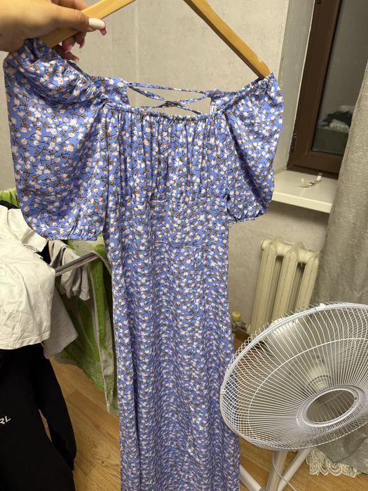 Продам платья б/у