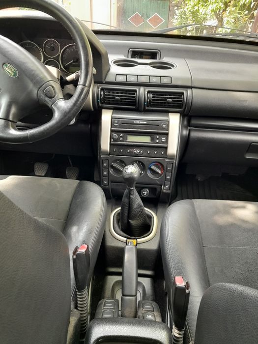 Vând Land Rover Freelander