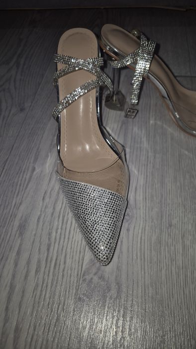 Туфли на каблуке