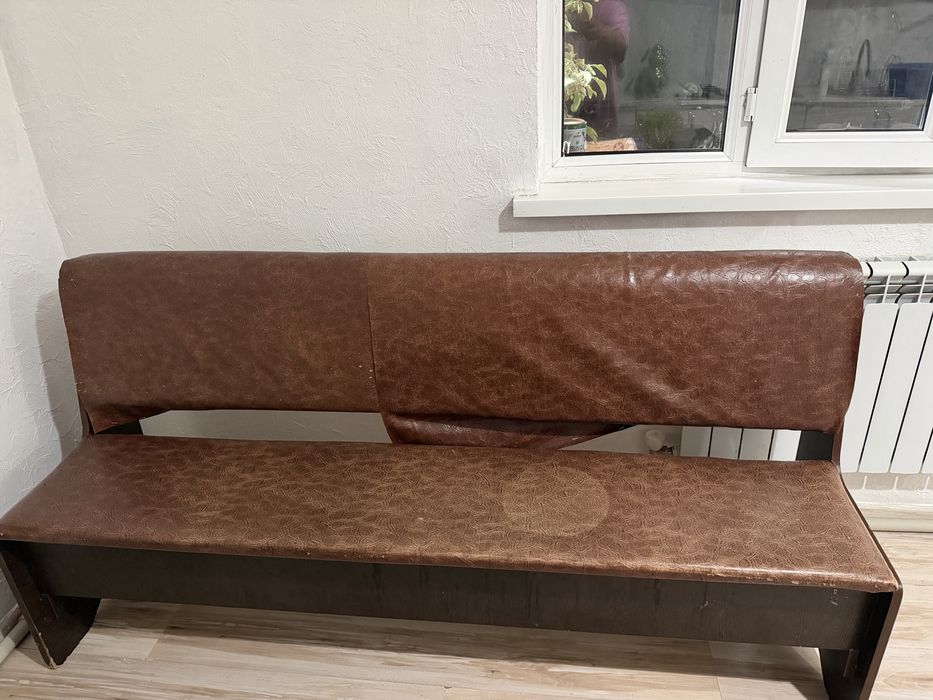 Продам стол стулем