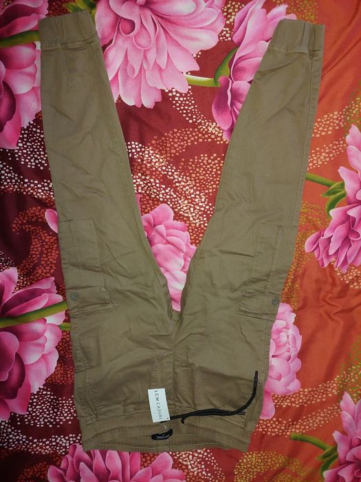 Продам новые подростковые штаны