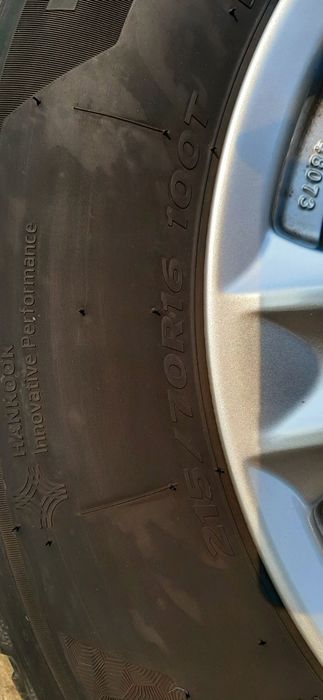 Гуми Hankook 215/70/16 - 4броя~5мм.