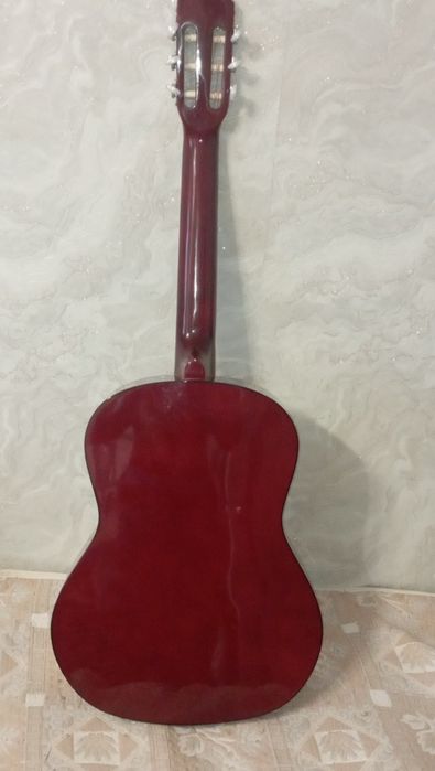 Продам Классическую гитару DaVinci + Плотный чехол Yamaha.