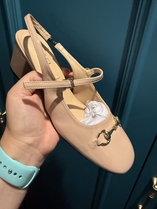 Босоножки нюдовые Gucci