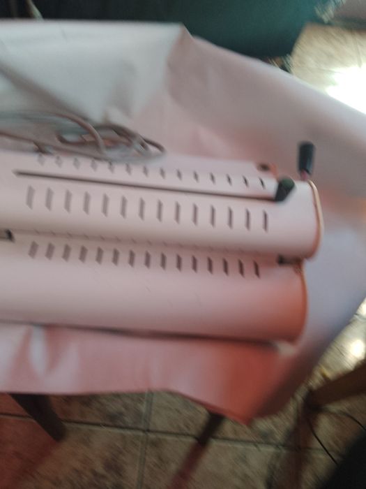 Продавам машина за лепене на найлонови торбички.