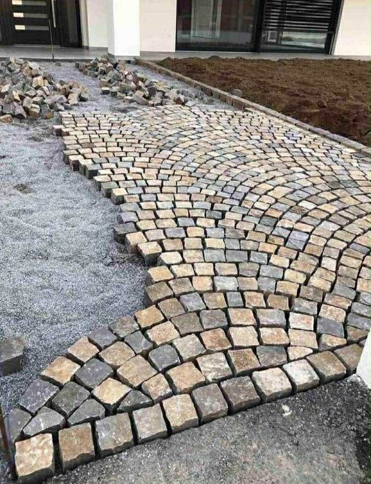 Vând si montez Piatra Cubica