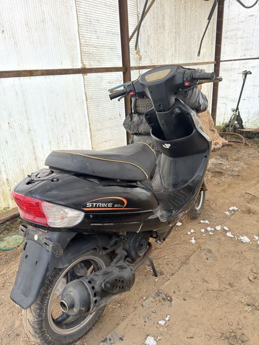 скутер Razzo 50cc 4Т