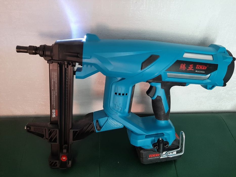 Продам строительный пистолет