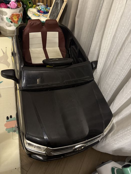 Продам детскую машинку