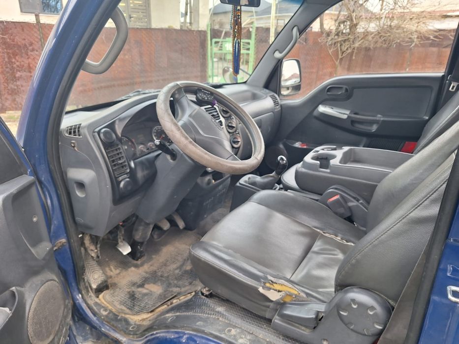 Продам машину кия бонго