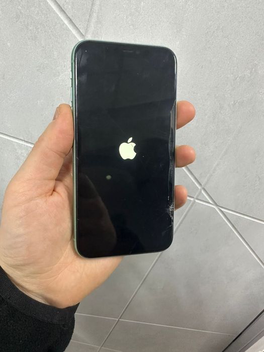 Продам айфон 11 акб 75%