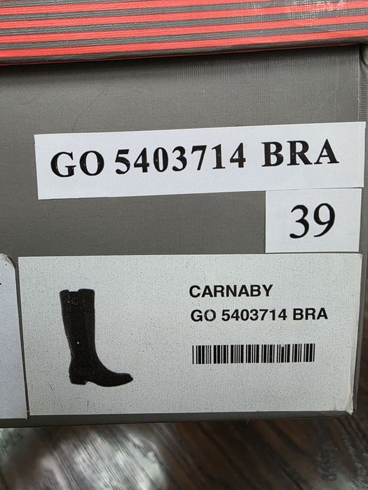 Женские сапоги 39р Carnaby