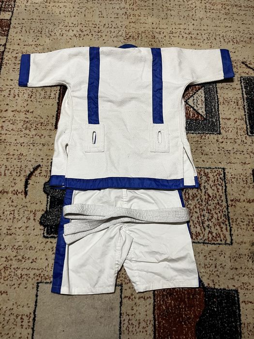 кимоно сатылады 10000тгден