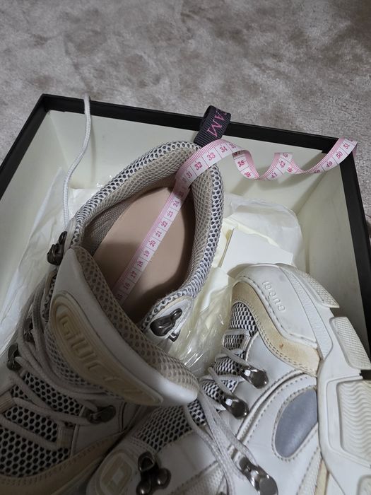 Pantofi Gucci Flashtrek