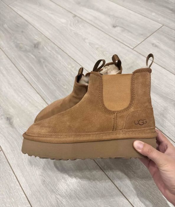 Зимние женские угги