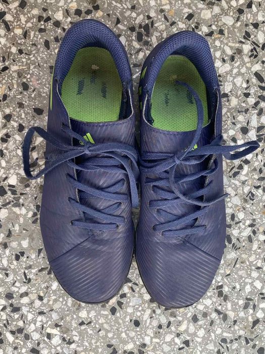 Футболни обувки Adidas nemesis 
Марка Puma x future, номе 42.
Носени с