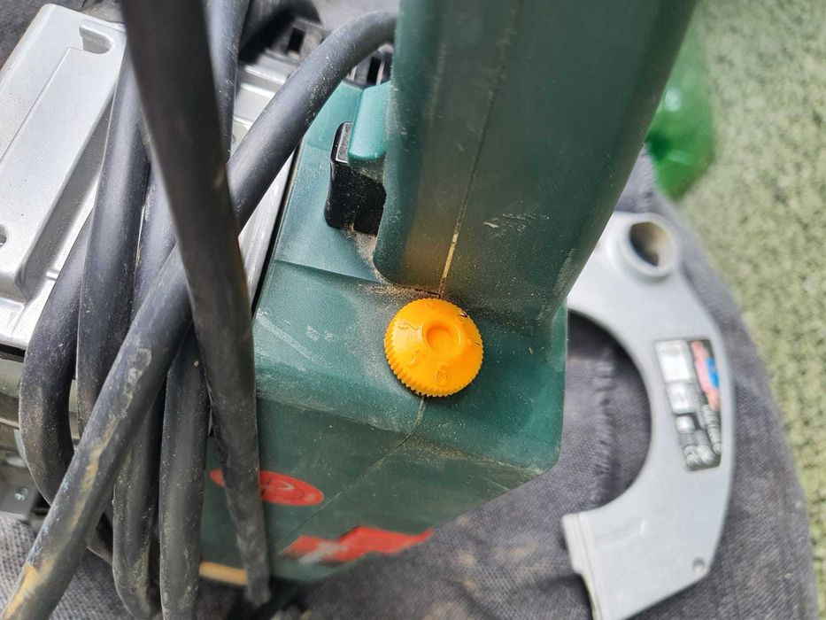 slefuitor cu banda metabo