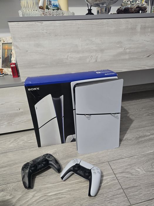 Ps5 slim digital 1tb+ 2controllere+FC26