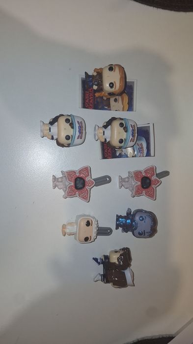 Продавам funko pop kinder joy stranger things