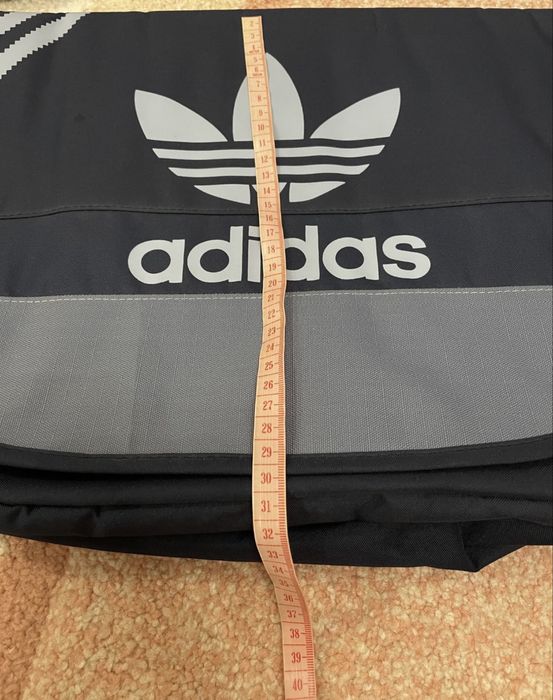 Nou! Geanta laptop / de umar Adidas