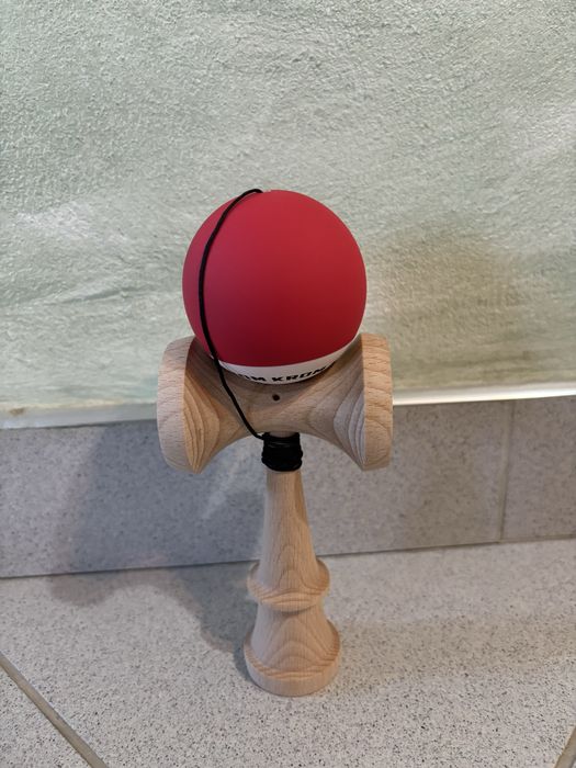kendama krom rubber red