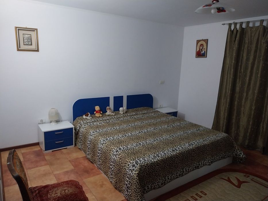Închiriez  casă la cheie