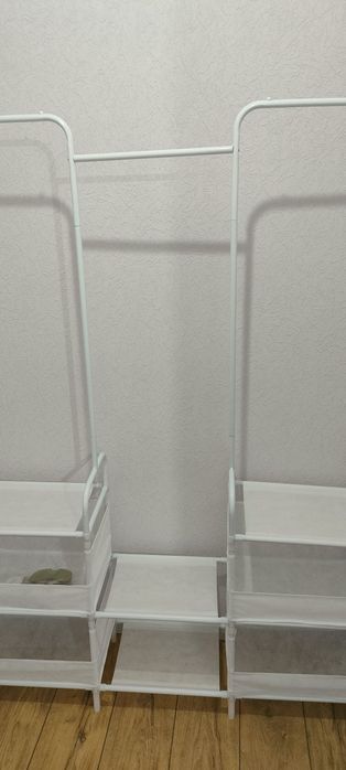 Стеллаж для вещей и одежды