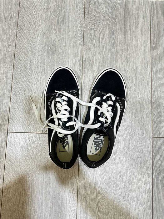 Кеды VANS Old Skool  сосотояние как новое размер 38,5 ОРИГИНАЛ