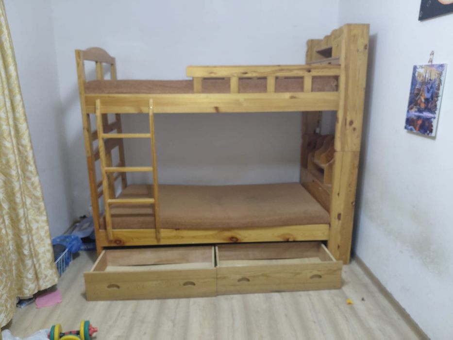 Кровать двухъярусная