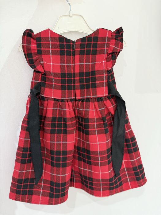 Коледна детска рокля с обувки 74размер 9-12месеца