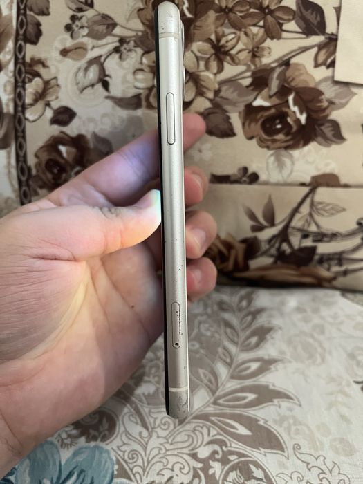 Айфон 11 128гб.