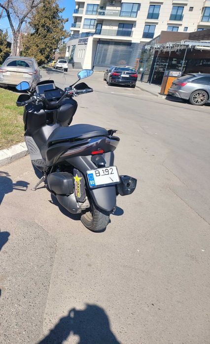 zontes 350e (nu suzuki, kawasaki, honda, yamaha, maxiscuter, scuter