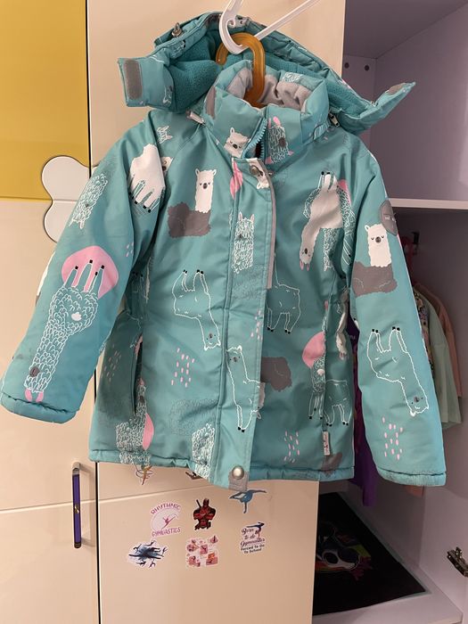 Теплая одежда на девочку