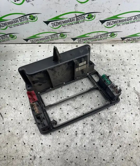 Consola centrala + BUTOANE Volkswagen VW Passat 1999