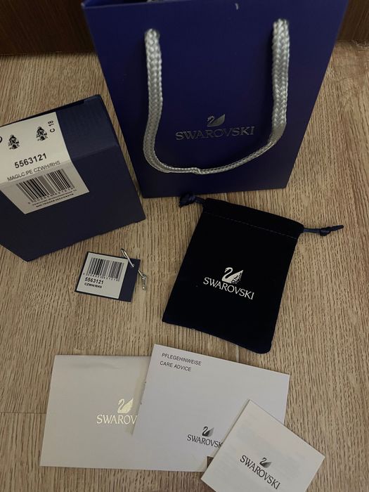 Обеци Swarovski - Attract stud Капка