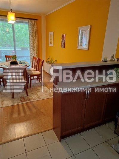 Дава се под наем Тристаен апартамент в София, Лозенец - 135 кв.м за 900 € - Снимка #6