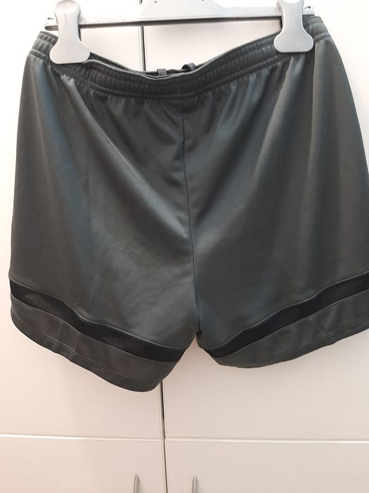 Къси панталонки Nike DRI-FIT различни модели.