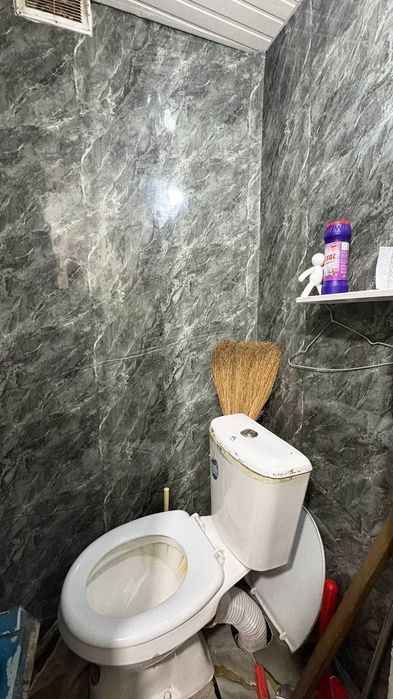 Сергели 4 1/3/9 квартира чистая, бывшие общежитие