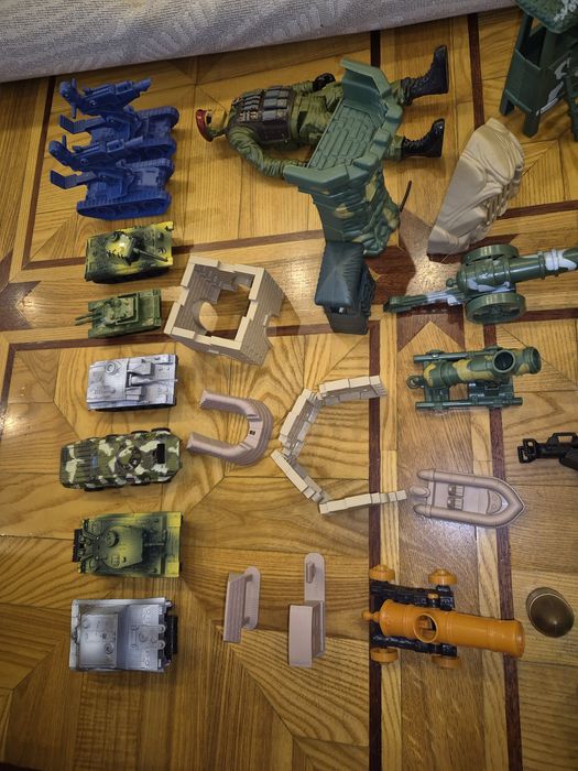 Продам военный игровой набор Армии б/у