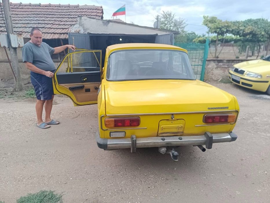 Продавам Москвич 2140Д НА ЧАСТИ.