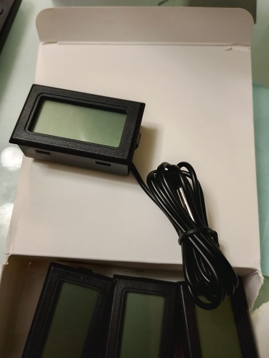 Електронен термометър за аквариум