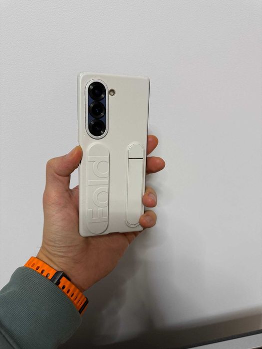 Samsung Z Fold 6 отлично състояние