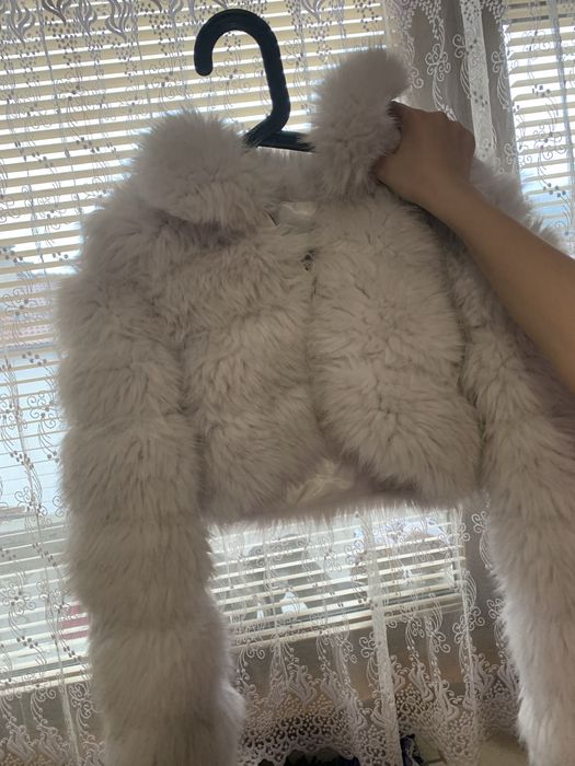 Пухкаво късо бяло яке размер xs\s
