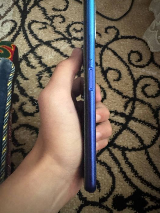 Телефон vivo y20 sotiladi