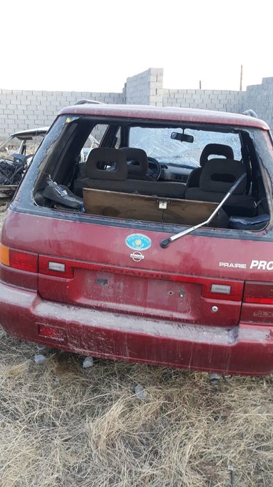 Нисан прайра по запчастями.