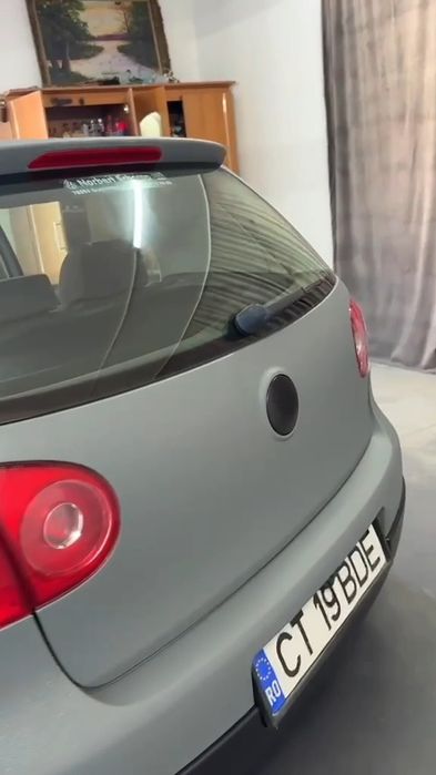 Vând golf 5 1,9 tdi