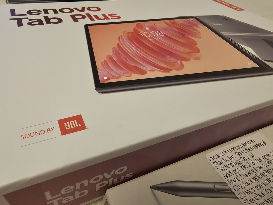 Lenovo Tab Plus - Tableta + stylus + tastatura + mouse