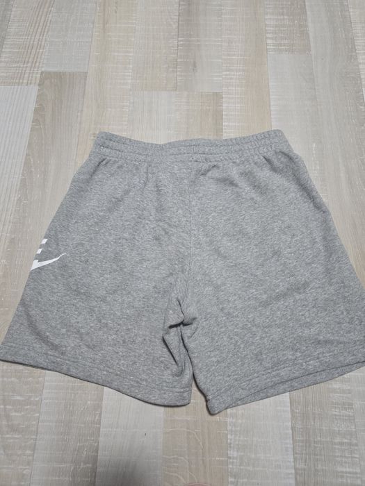 Къси панталонки Nike сиви и червени