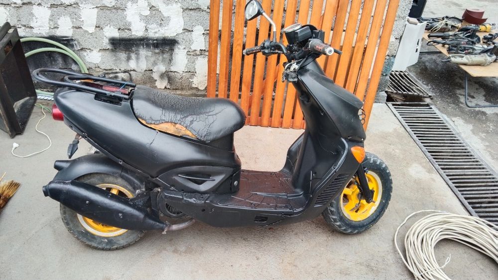 Скутор на бензине.