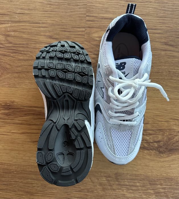 Дамски маратонки New Balance модел 530